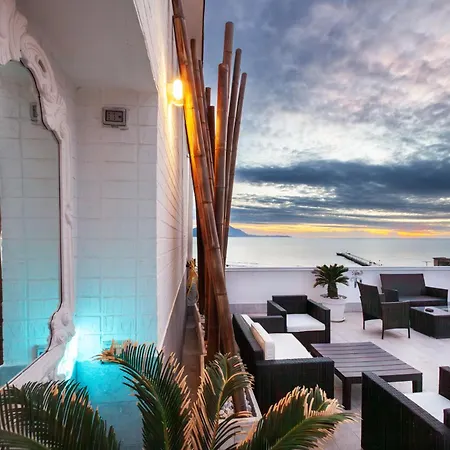 Naro And Guest house 5*